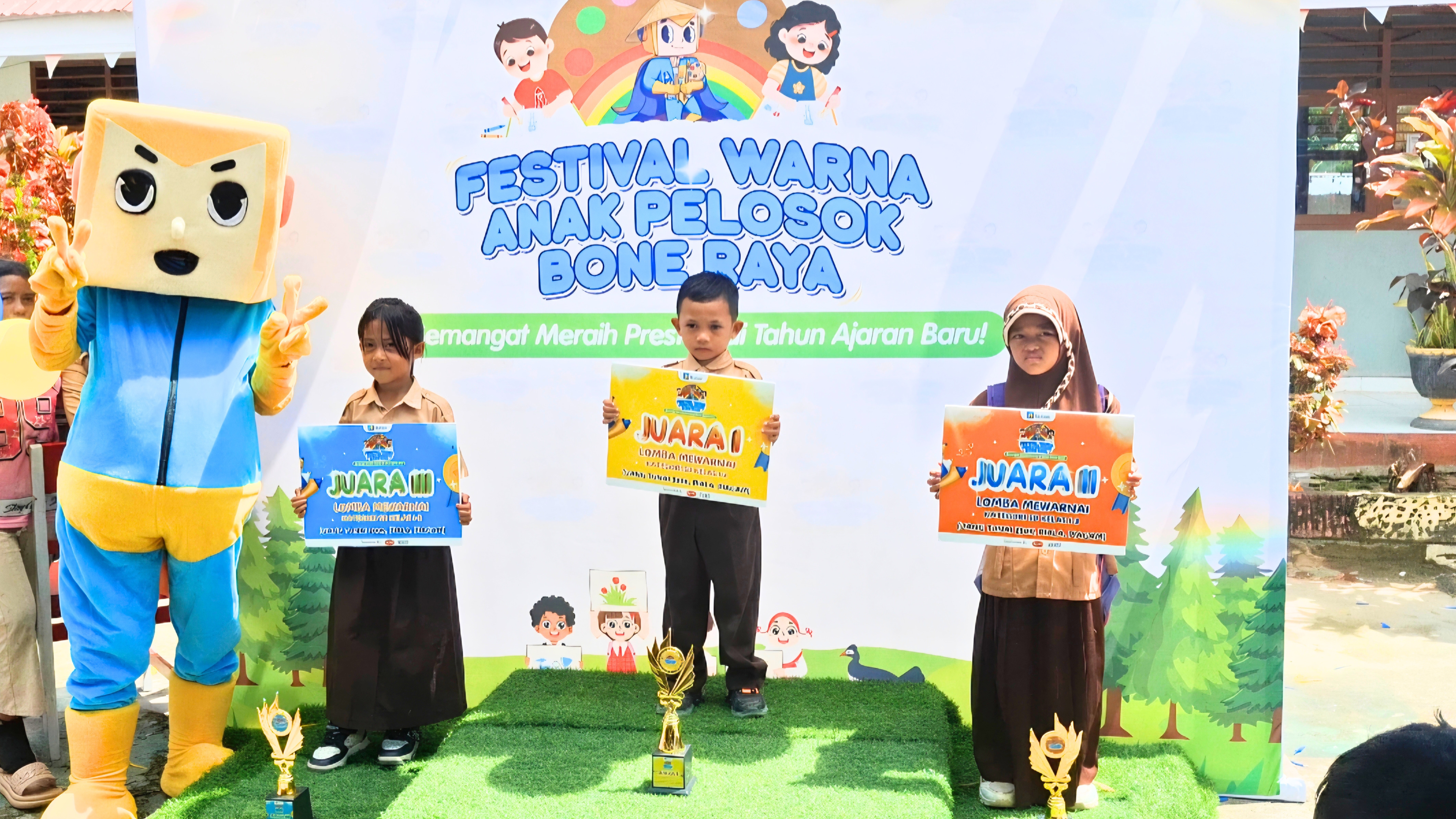 Pertama Kali di Luar Daerah, Mufidah Stationery Gelar Festival Warna Anak Pelosok Bone Raya untuk Semangat Meraih Prestasi di Tahun Ajaran Baru